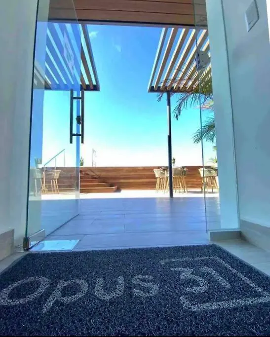 Apartmento En El Corazon De La Ciudad Con Piscina Infinita Y Vista Al Mar Santo Domingo 0*,  República Dominicana